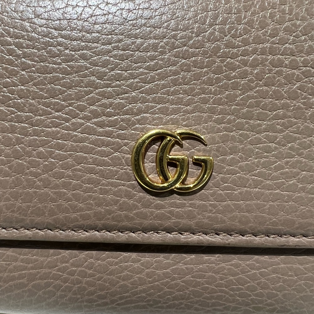 ✨HOST PICK✨Gucci Continental wallet - Picture 2 of 8